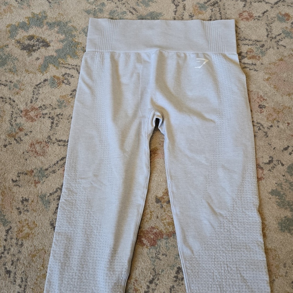 GYMSHARK Gray Light Leggings Small (28 inch Waist) EUC Gym Athleizure